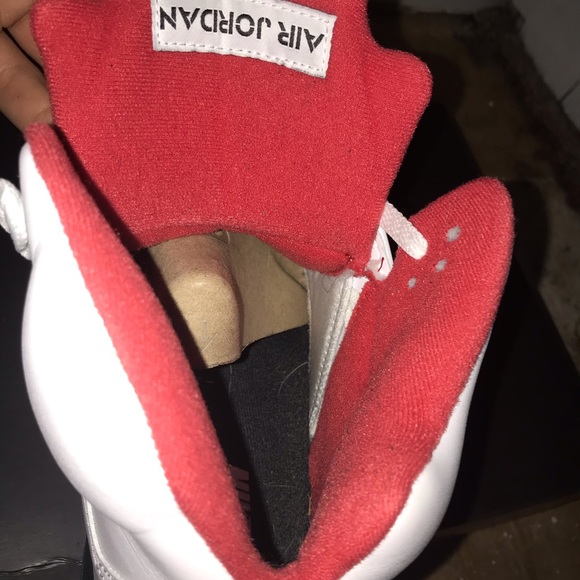 Men’s Air Jordan Fire Red 5’s - Picture 3 of 7